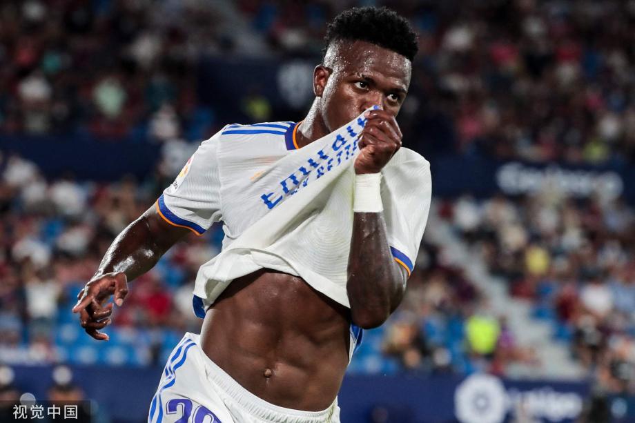 前锋连续三场进球，状态巅峰