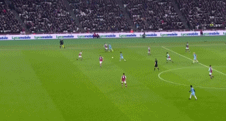 罗德里戈在皇马遭遇困境，状态低迷，被放弃，可能转会至其他球队。