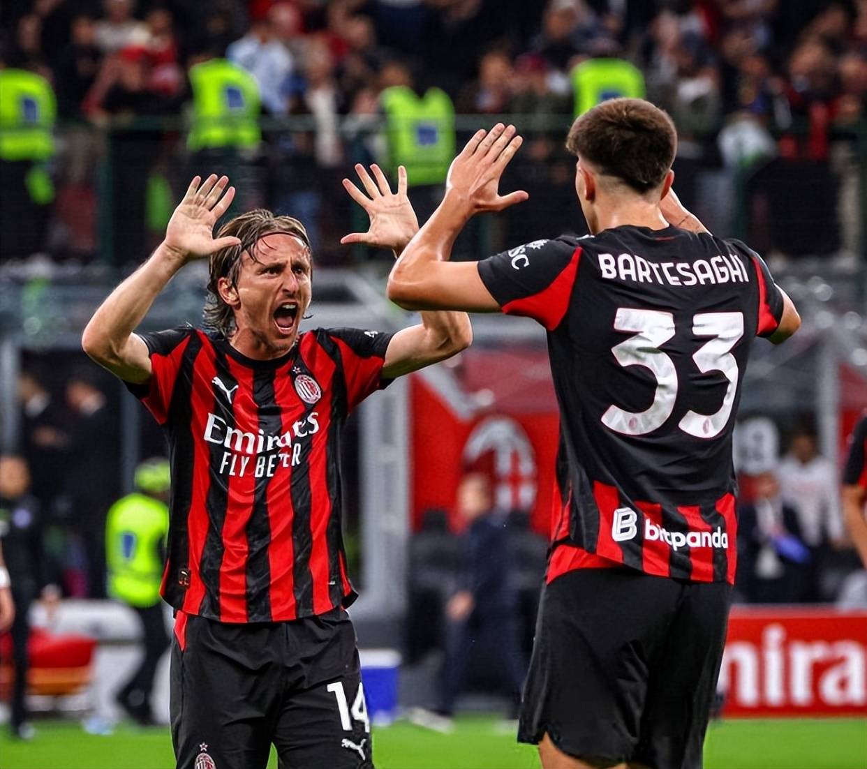 半场战报：比萨0-1帕尔马，贝内迪恰克点射